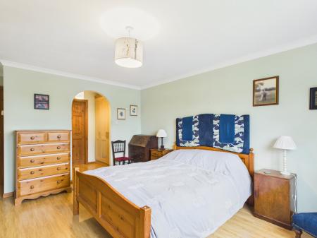 4 bedroom Detached house for sale in Colyton Way, Purley, Reading, RG8