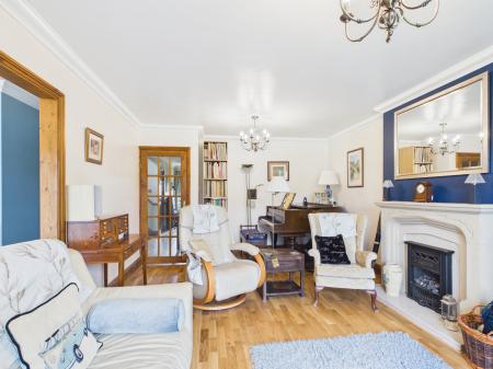 4 bedroom Detached house for sale in Colyton Way, Purley, Reading, RG8