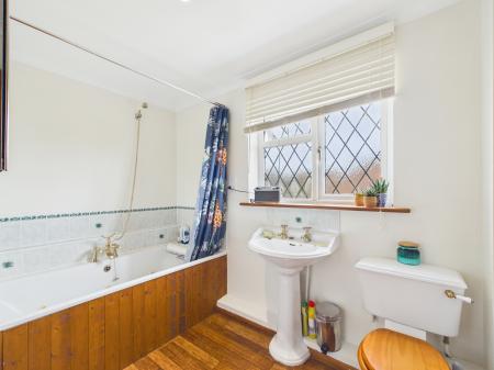 4 bedroom Detached house for sale in Colyton Way, Purley, Reading, RG8