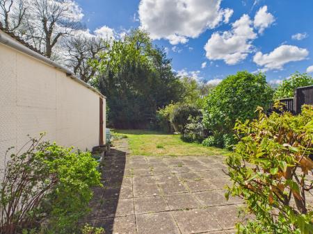 3 bedroom Semi-detached house for sale in Fairway Avenue, Tilehurst, Reading, RG30