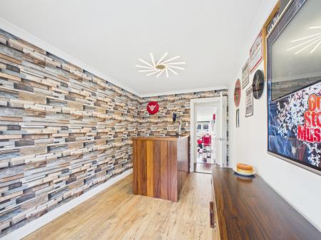 4 bedroom Detached house for sale in Hawkesbury Drive, Calcot, Reading, RG31