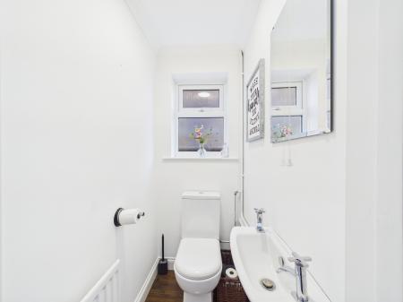 4 bedroom Detached house for sale in Hawkesbury Drive, Calcot, Reading, RG31