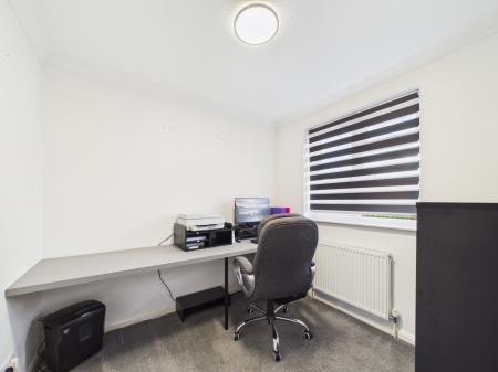 4 bedroom Detached house for sale in Hawkesbury Drive, Calcot, Reading, RG31