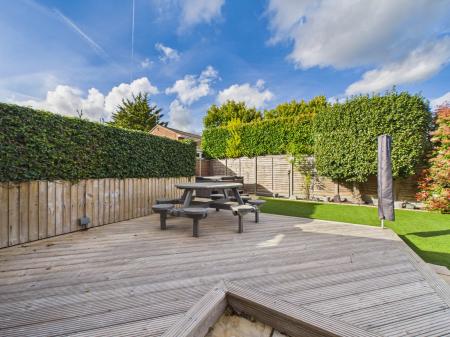 4 bedroom Detached house for sale in Hawkesbury Drive, Calcot, Reading, RG31