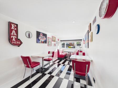 4 bedroom Detached house for sale in Hawkesbury Drive, Calcot, Reading, RG31