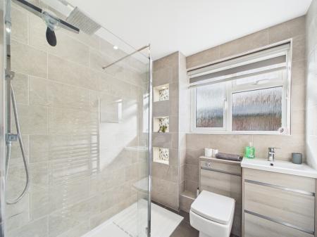 4 bedroom Detached house for sale in Hawkesbury Drive, Calcot, Reading, RG31