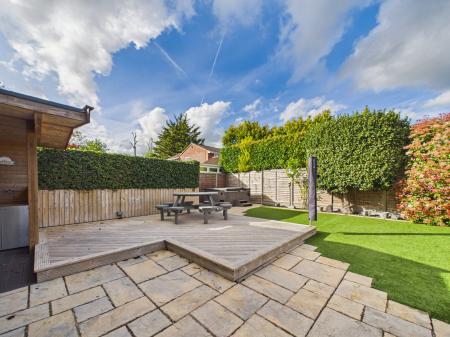 4 bedroom Detached house for sale in Hawkesbury Drive, Calcot, Reading, RG31