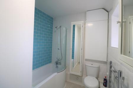 2 bedroom Maisonette to let in Horseshoe Road, Pangbourne, RG8