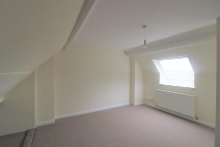 2 bedroom Maisonette to let in Horseshoe Road, Pangbourne, RG8