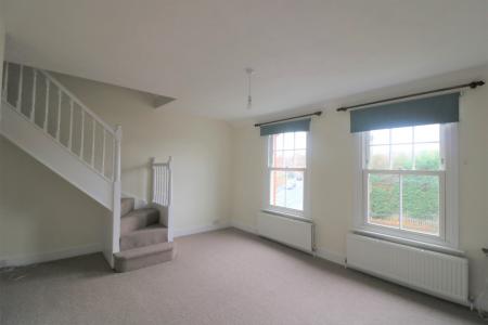 2 bedroom Maisonette to let in Horseshoe Road, Pangbourne, RG8