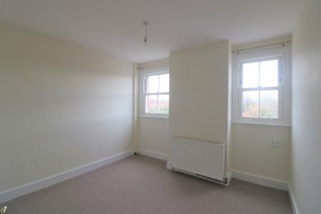 2 bedroom Maisonette to let in Horseshoe Road, Pangbourne, RG8