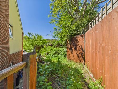 2 bedroom End of terrace house for sale in Tay Road, Tilehurst, Reading, RG30