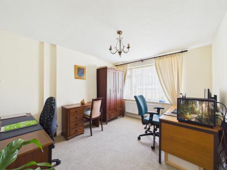 4 bedroom Detached house for sale in Trelleck Road, Coley, Reading, RG1