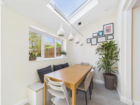 4 bedroom Detached house for sale in City Road, Tilehurst, Reading, RG31