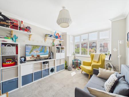 4 bedroom Detached house for sale in City Road, Tilehurst, Reading, RG31