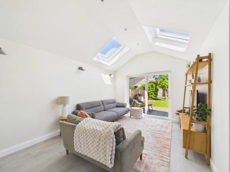 4 bedroom Detached house for sale in City Road, Tilehurst, Reading, RG31