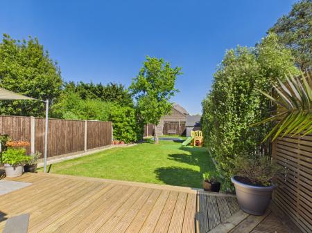 4 bedroom Detached house for sale in City Road, Tilehurst, Reading, RG31