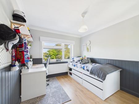 4 bedroom Detached house for sale in City Road, Tilehurst, Reading, RG31