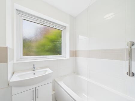 3 bedroom Flat for sale in Robin Way, Tilehurst, Reading, RG31