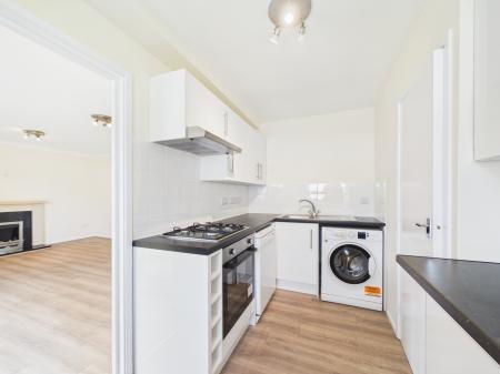 3 bedroom Flat for sale in Robin Way, Tilehurst, Reading, RG31