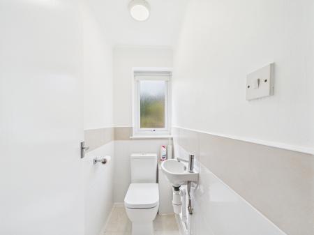 3 bedroom Flat for sale in Robin Way, Tilehurst, Reading, RG31