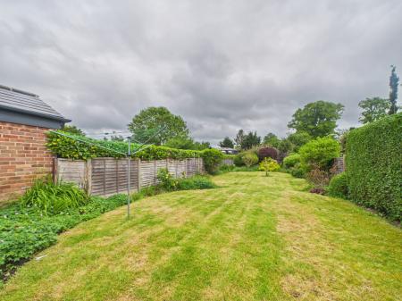 2 bedroom Semi-detached house for sale in Victoria Road, Tilehurst, Reading, RG31
