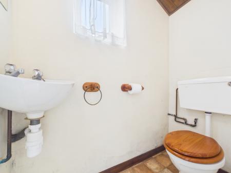 2 bedroom Semi-detached house for sale in Victoria Road, Tilehurst, Reading, RG31