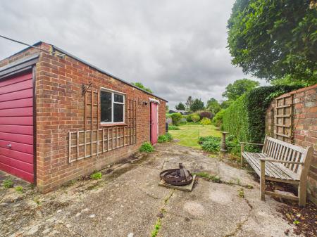 2 bedroom Semi-detached house for sale in Victoria Road, Tilehurst, Reading, RG31