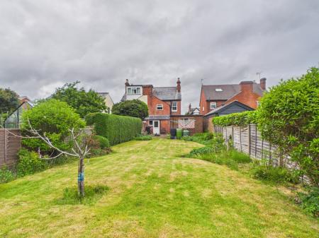 2 bedroom Semi-detached house for sale in Victoria Road, Tilehurst, Reading, RG31