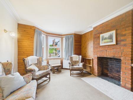 2 bedroom Semi-detached house for sale in Victoria Road, Tilehurst, Reading, RG31