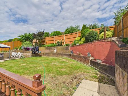 4 bedroom Detached house for sale in Fairway Avenue, Tilehurst, Reading, RG30
