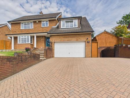 Fairway Avenue, Tilehurst, Reading, RG30