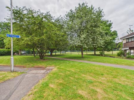 2 bedroom Terraced House for sale in August End, West Reading, Reading, RG30