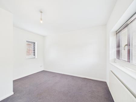 2 bedroom Terraced House for sale in August End, West Reading, Reading, RG30