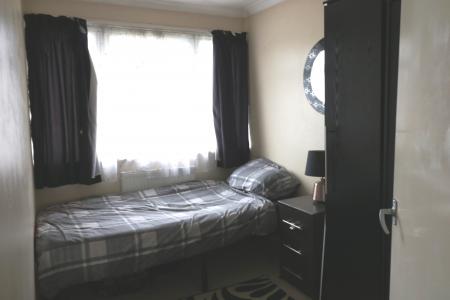 3 bedroom Terraced House to let in Circuit Lane, Reading, RG30