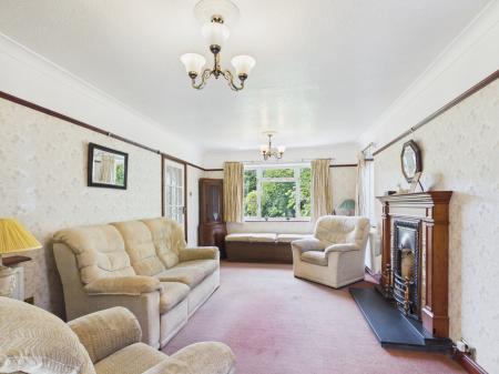 3 bedroom Detached house for sale in Wychwood Crescent, Earley, Reading, RG6