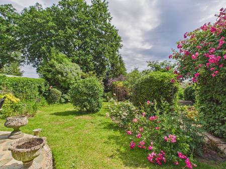 3 bedroom Detached house for sale in Wychwood Crescent, Earley, Reading, RG6