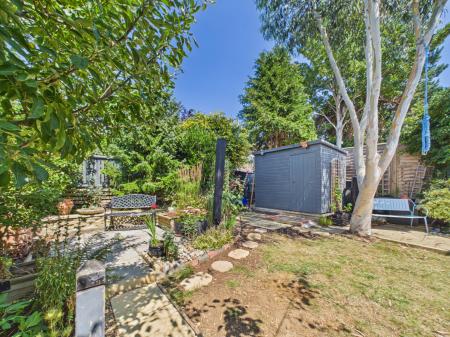 3 bedroom Semi-detached house for sale in Elmstone Drive, Tilehurst, Reading, RG31
