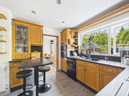 3 bedroom Semi-detached house for sale in Elmstone Drive, Tilehurst, Reading, RG31