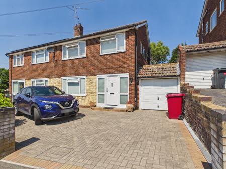 Elmstone Drive, Tilehurst, Reading, RG31