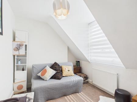 4 bedroom Terraced House for sale in Norcot Road, Tilehurst, Reading, RG30