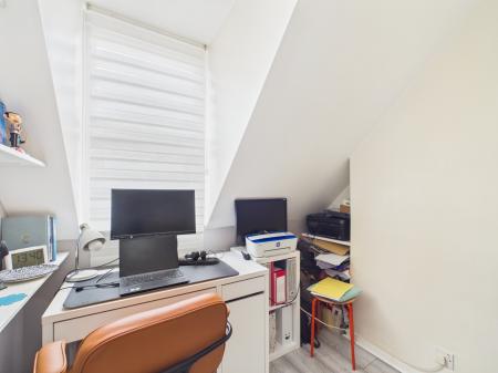 4 bedroom Terraced House for sale in Norcot Road, Tilehurst, Reading, RG30