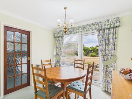 3 bedroom Semi-detached house for sale in Wittenham Avenue, Tilehurst, Reading, RG31
