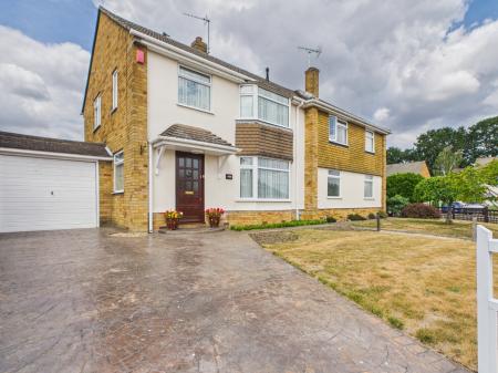 3 bedroom Semi-detached house for sale in Wittenham Avenue, Tilehurst, Reading, RG31
