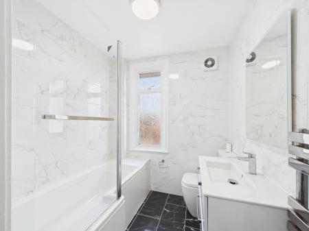 3 bedroom Terraced House to let in School Road, Tilehurst, RG31