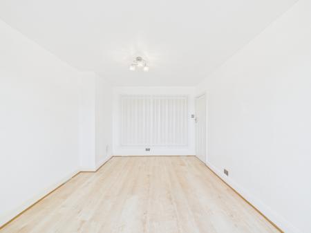 3 bedroom Terraced House to let in School Road, Tilehurst, RG31