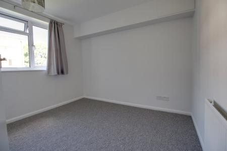 2 bedroom Flat to let in Tetbury Court, Reading, RG1