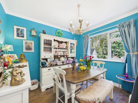 3 bedroom Semi-detached house for sale in Royal Avenue, Calcot, Reading, RG31