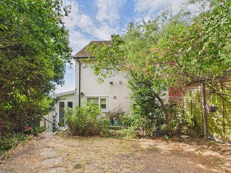 3 bedroom Semi-detached house for sale in Royal Avenue, Calcot, Reading, RG31
