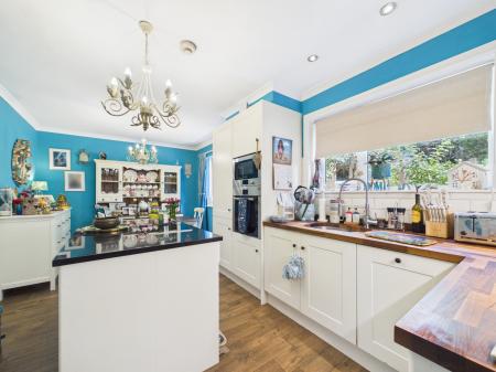 3 bedroom Semi-detached house for sale in Royal Avenue, Calcot, Reading, RG31